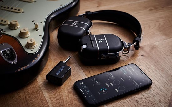 BOSS Waza-Air Wireless Personal Guitar Amplification System hoofdtelefoon