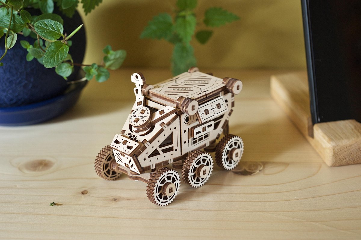 Ugears bouwpakket Mars Buggy 9 x 6,5 x 7 cm hout 96 delig - Bruin