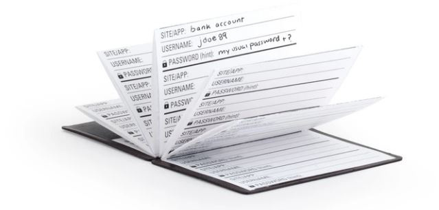Kikkerland notitieboek wachtwoorden 8,6 x 11,2 cm papier - Rood