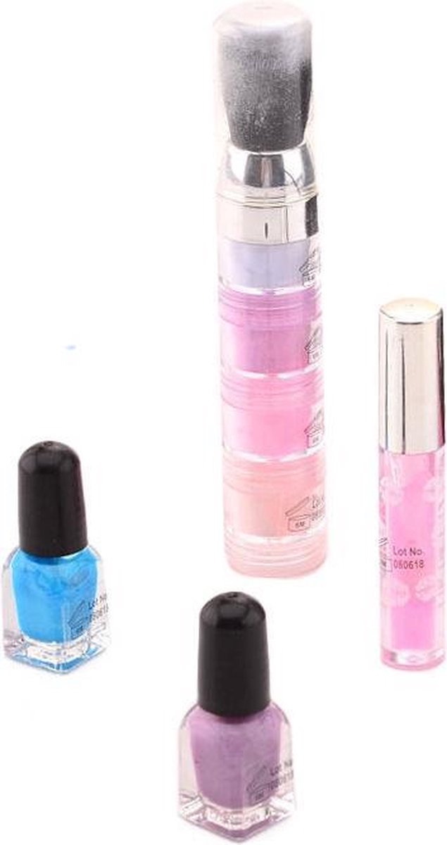 Johntoy make upset Isabella 8 delig