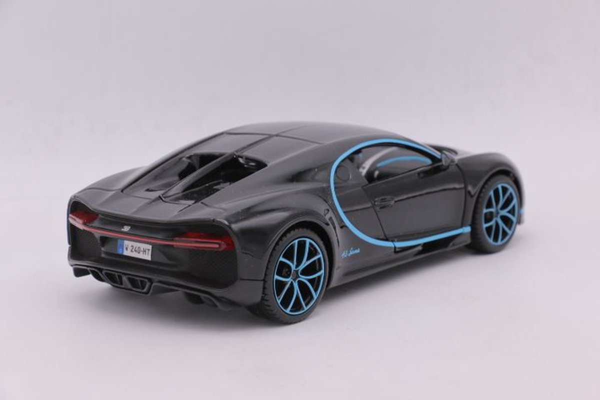 Maisto auto Bugatti Chiron 1:24/ - Zwart