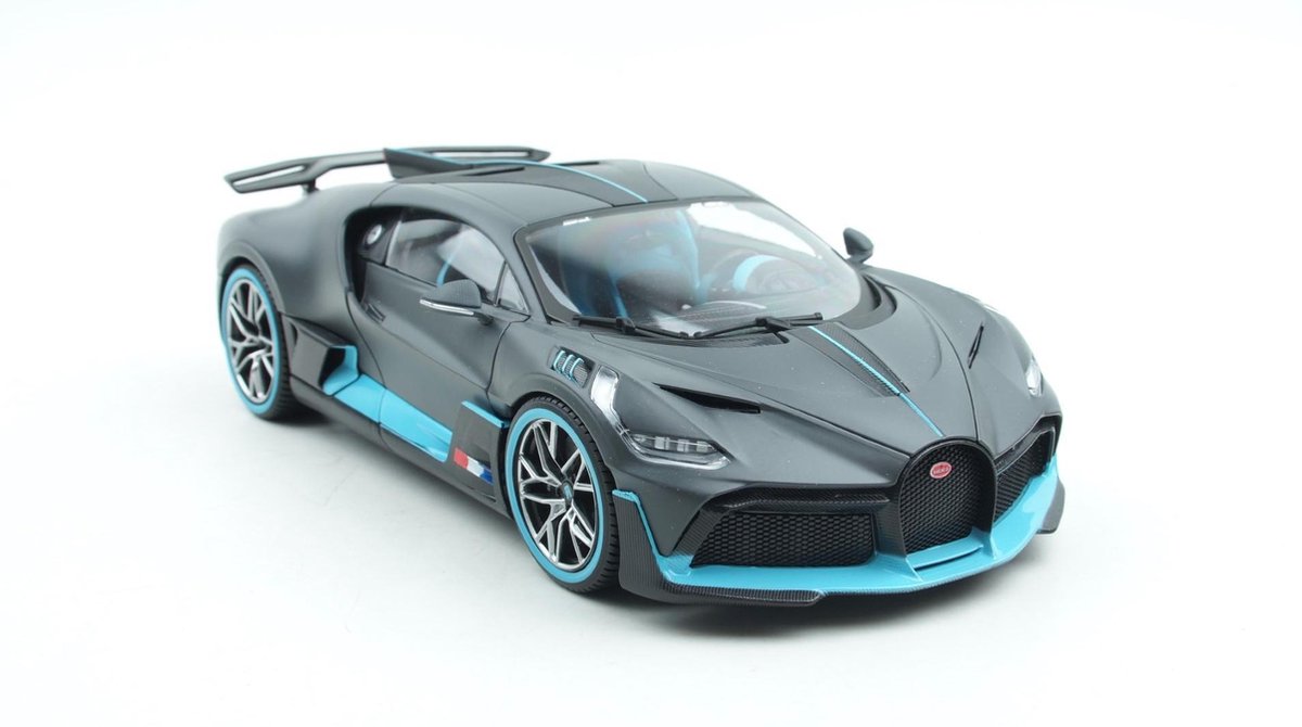 Bburago raceauto Bugatti Divo 28 x 14 cm 2,4 GHz donker - Grijs