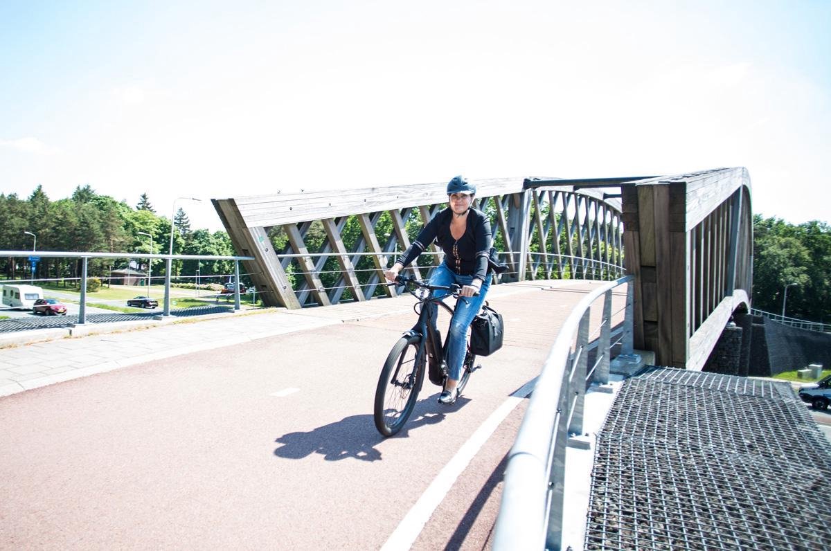 Polisport Fietshelm E'city 350 Gram Abs Mt 58-61 Cm - Zwart