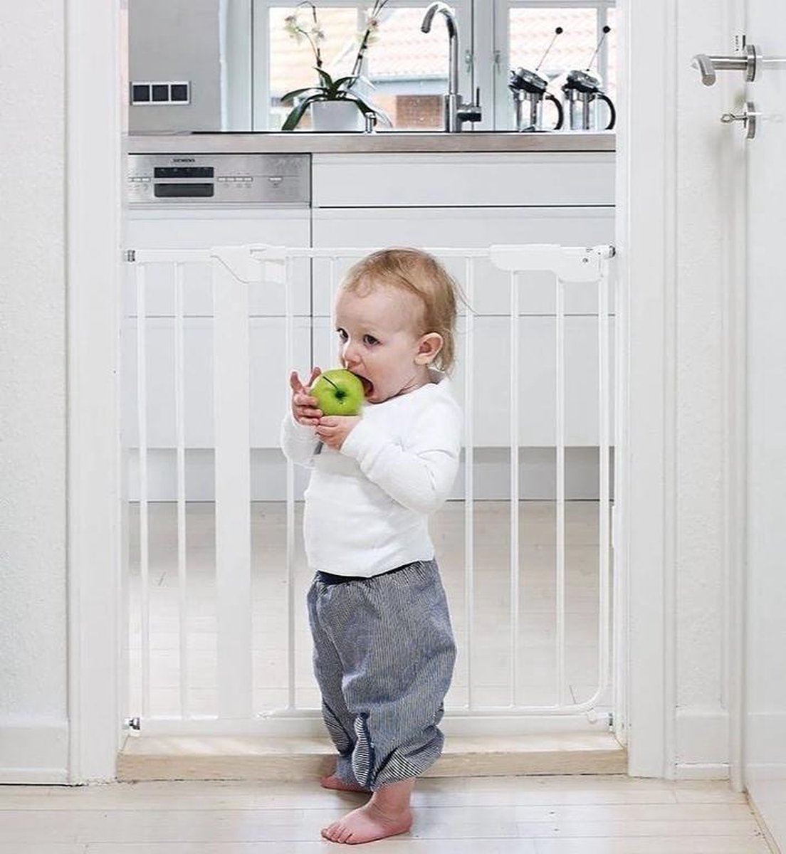 Baby Dan Babydan Traphek Flexigate Junior 67-105,5 Cm Staal - Zwart