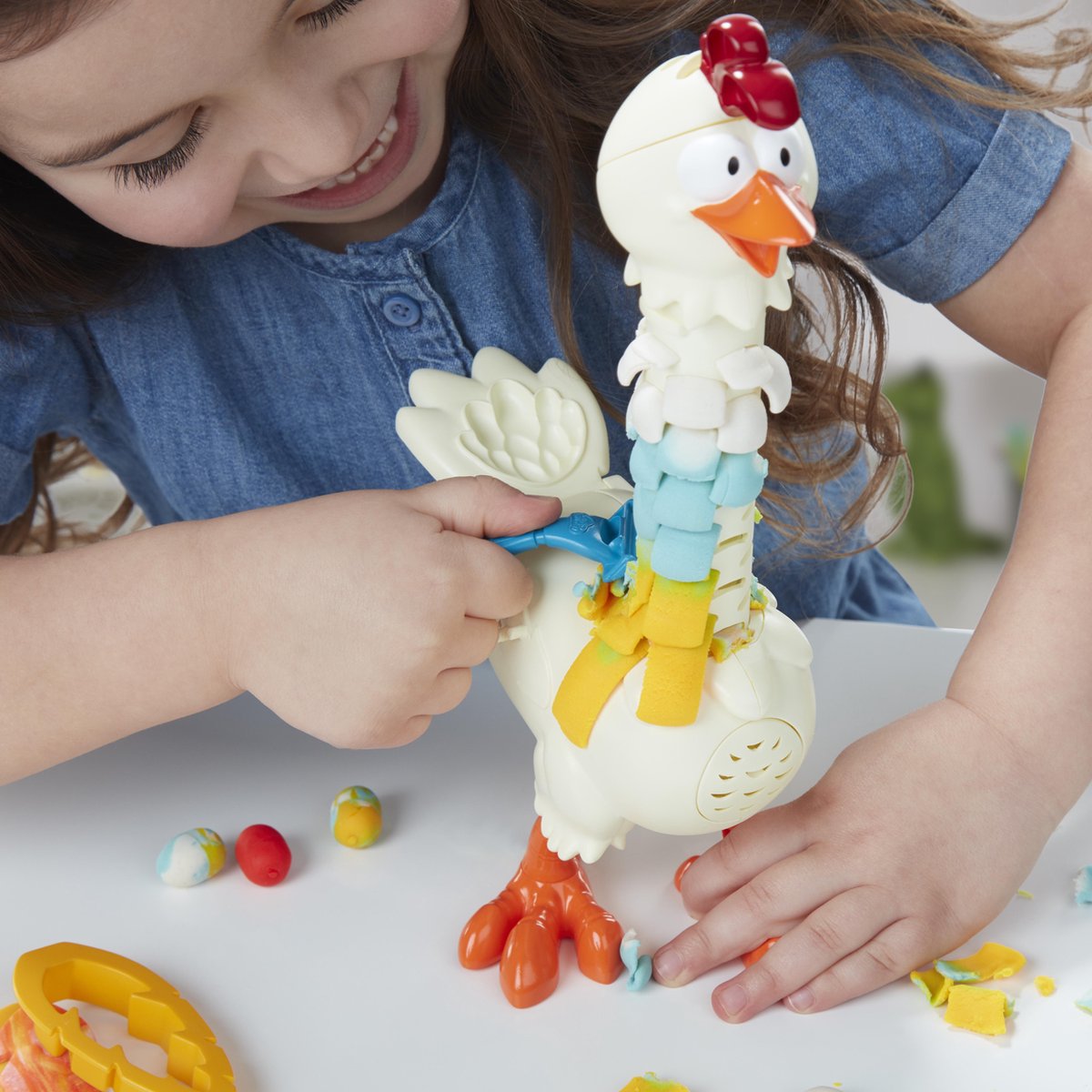 Hasbro Play Doh Animal Crew Kukele Kip kleiset 8 delig