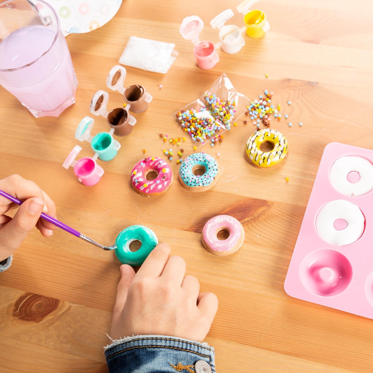 Totum gips gieten en verven: Donut Factory