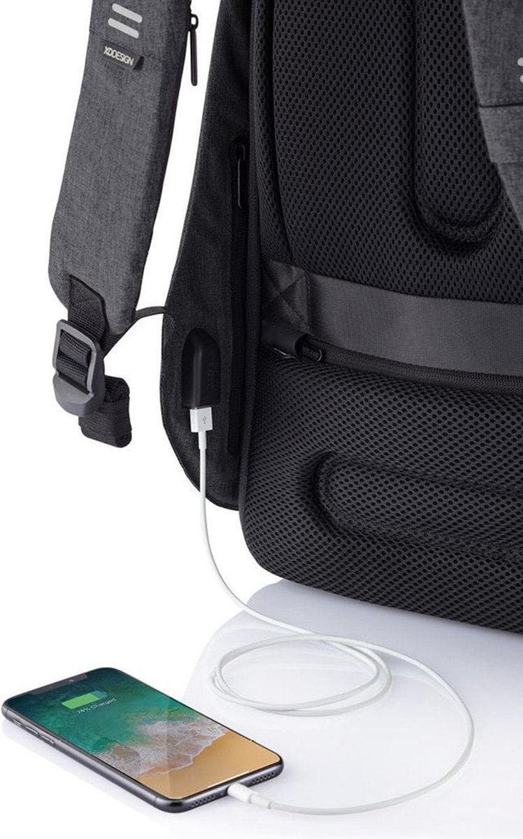 XD Design Bobby Hero Regular Anti-theft 15" Black 18L - Zwart