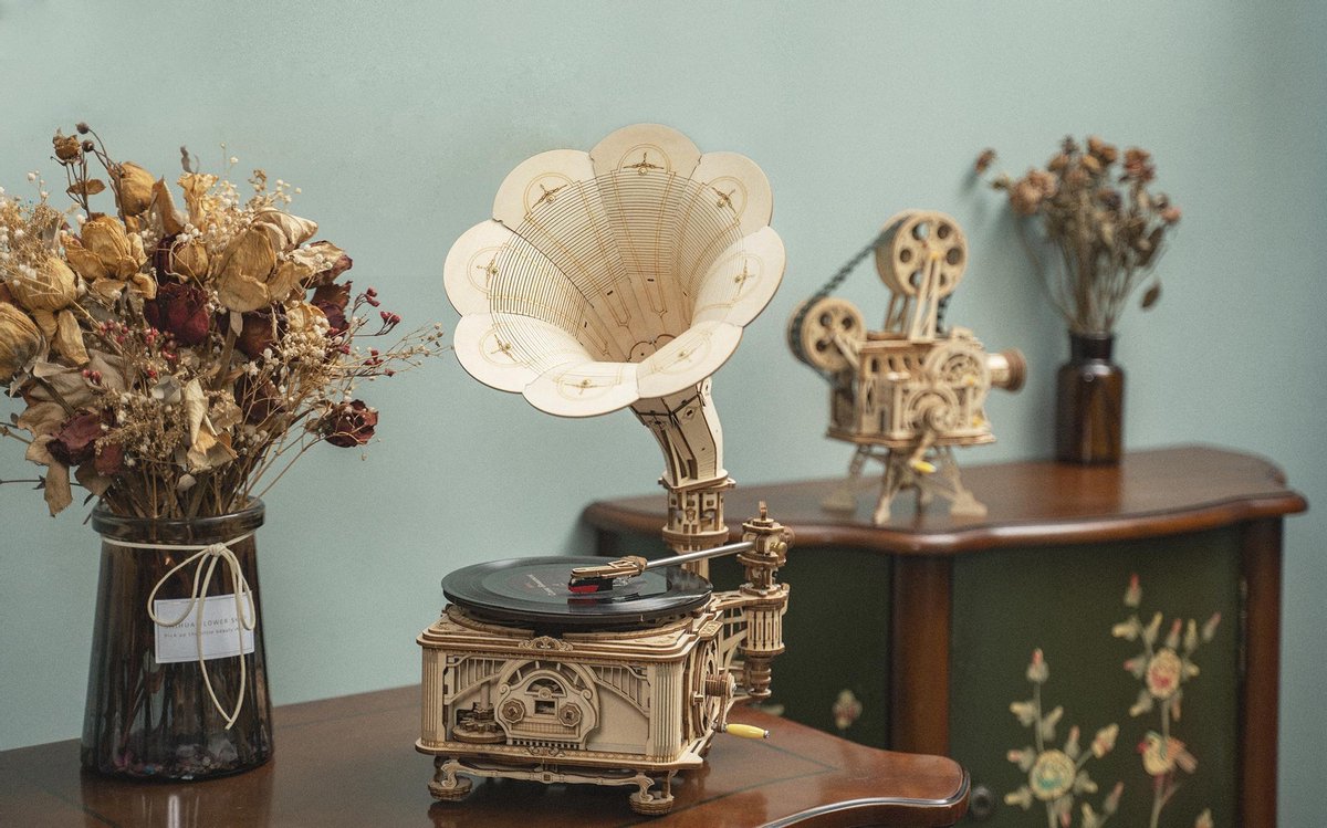 Robotime bouwpakket Rokr platenspeler 22,6 x 26,1 x 42,9 cm hout