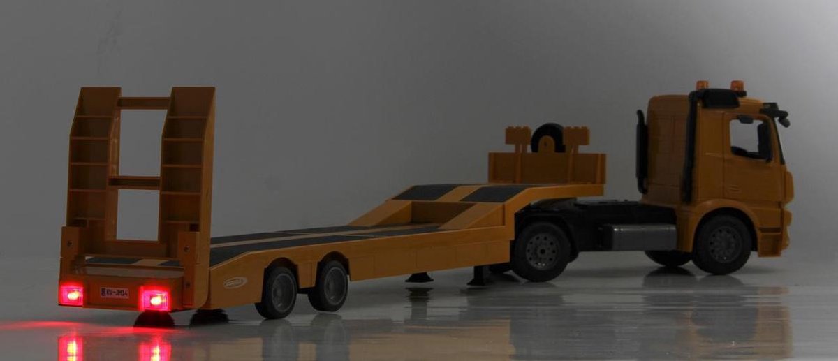 Jamara transporter RC Mercedes Benz Actros 2,4 GHz 1:20 - Geel