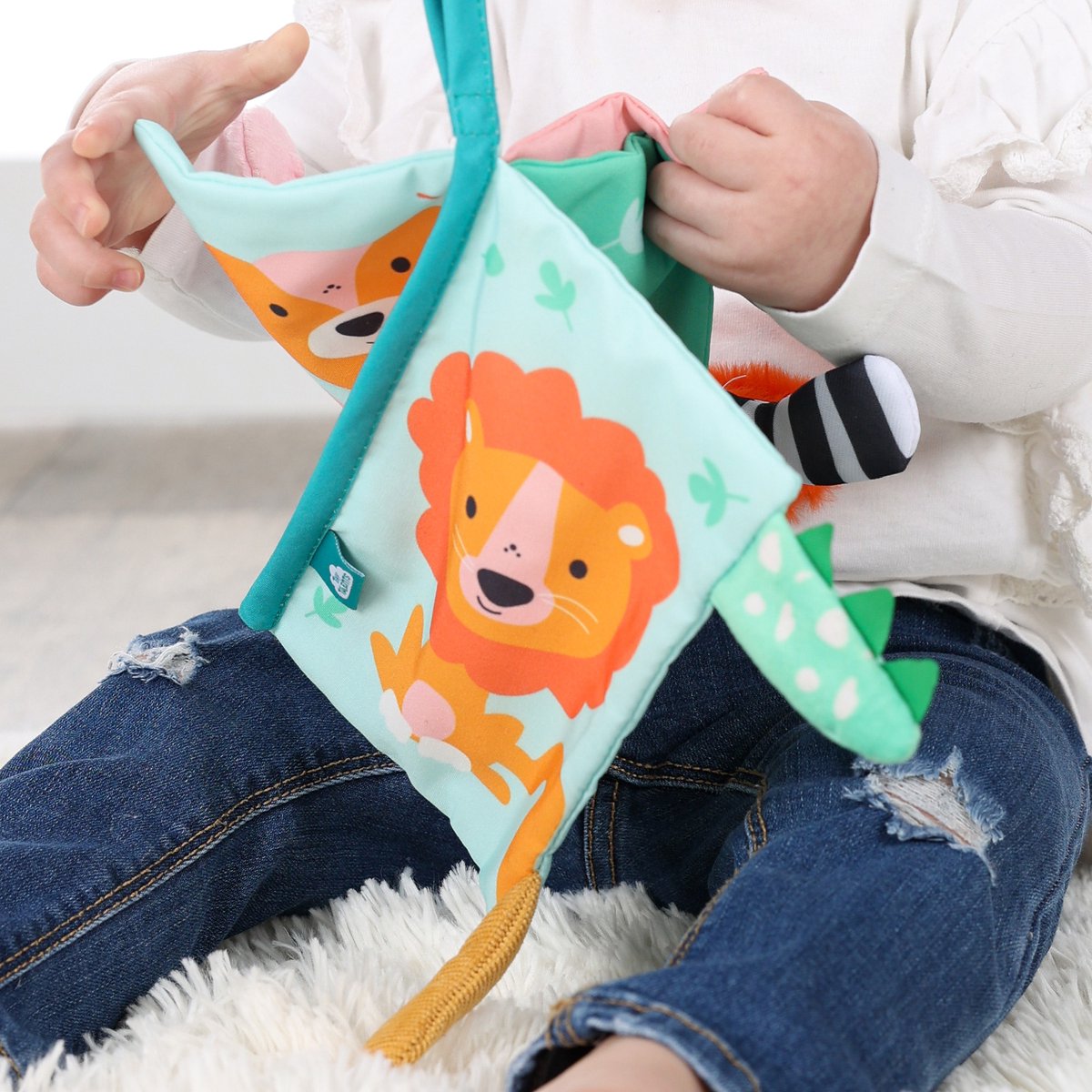 Ses dierenstaarten boek Sensory junior 24 cm pluche lichtblauw