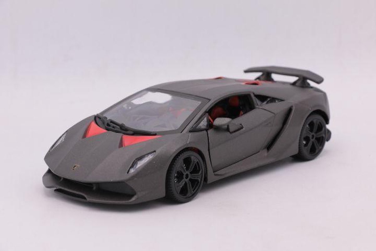 Bburago auto Lamborghini Sesto Elemento 19 cm - Grijs