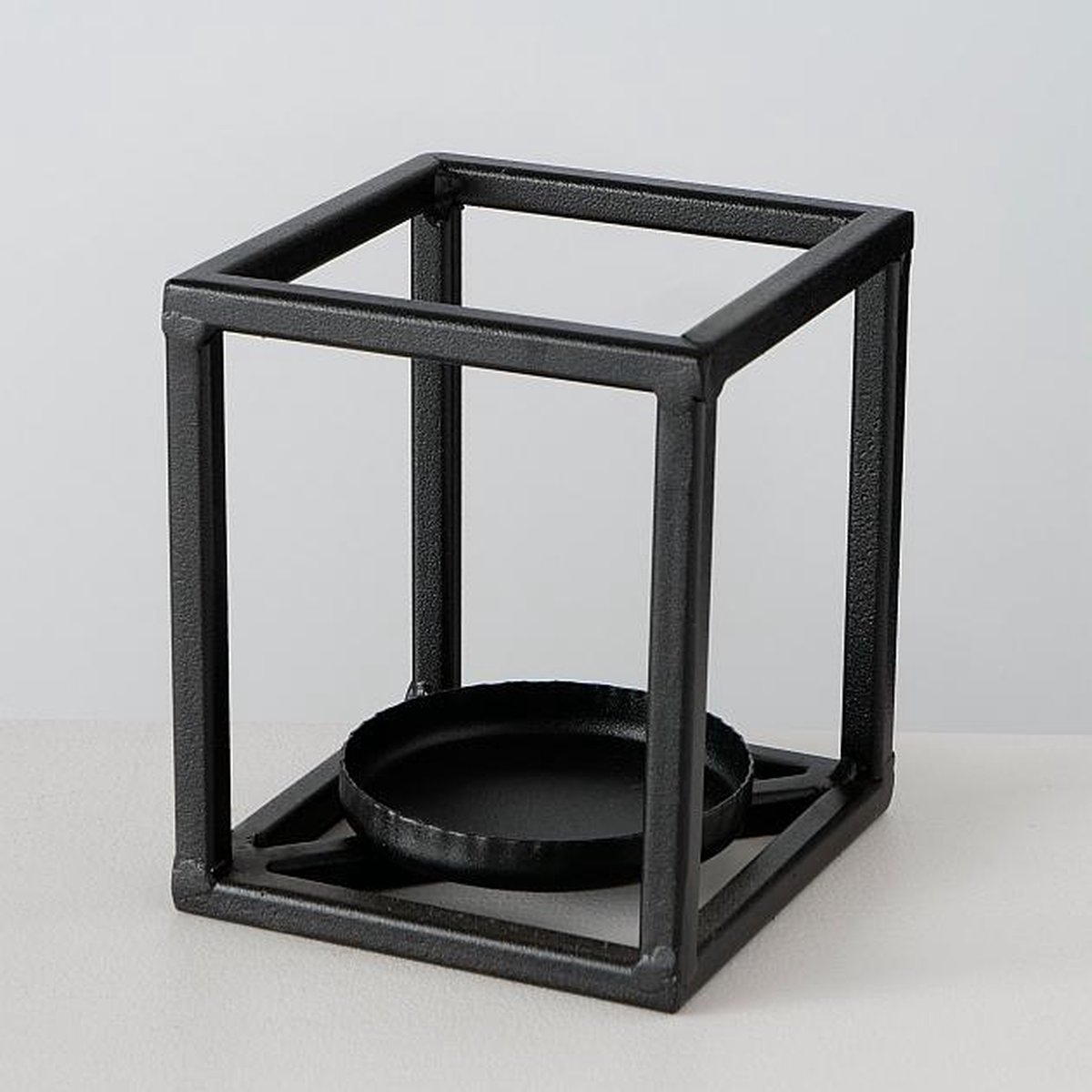 Metalen Design Kaarsenhouder/windlicht 12 X 14 Cm. Waxinelichtjes Houder Voor Kaarsjes - Zwart