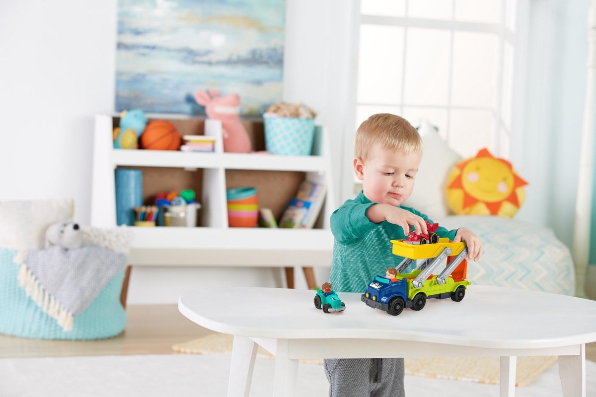 Mattel Fisher Price Little People Ramp 'n Go Carrier Gift Set