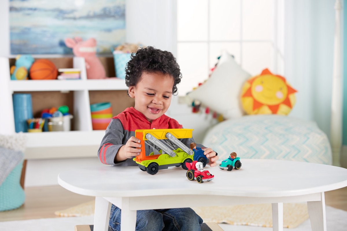 Mattel Fisher Price Little People Ramp 'n Go Carrier Gift Set