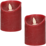 Anna's Collection 2x Bordeaux rode LED kaarsen / stompkaarsen 10 cm - Luxe kaarsen op batterijen met bewegende vlam - Rood